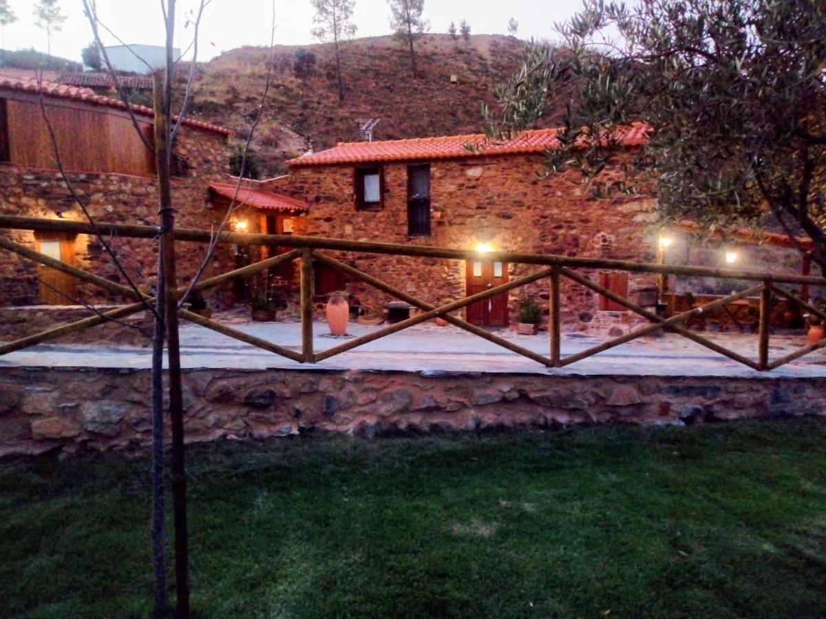 Refugio Do Raposo/Casa Deneb Villa Montes da Senhora Exterior photo